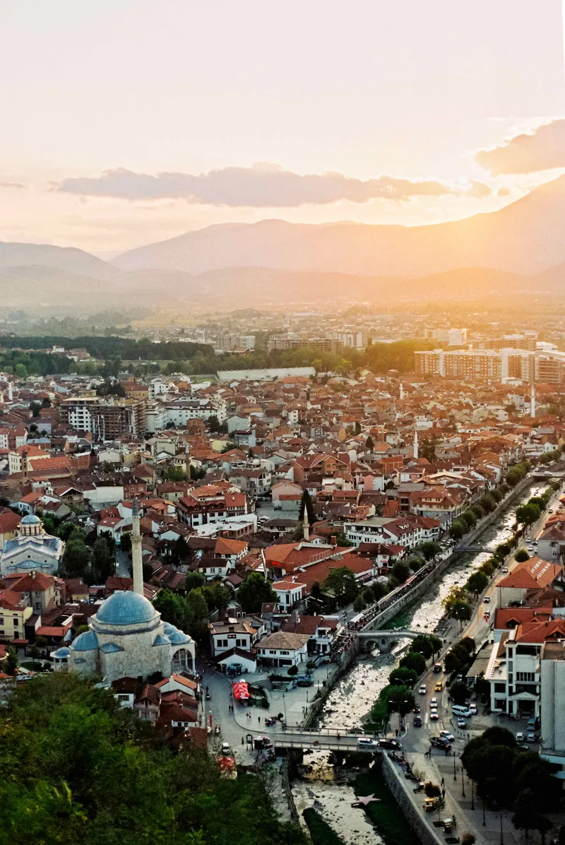 Kosovan Sunset shot on Kodak Gold 200 with a Canon AV-1, developed at A+M Imaging, by Floyd