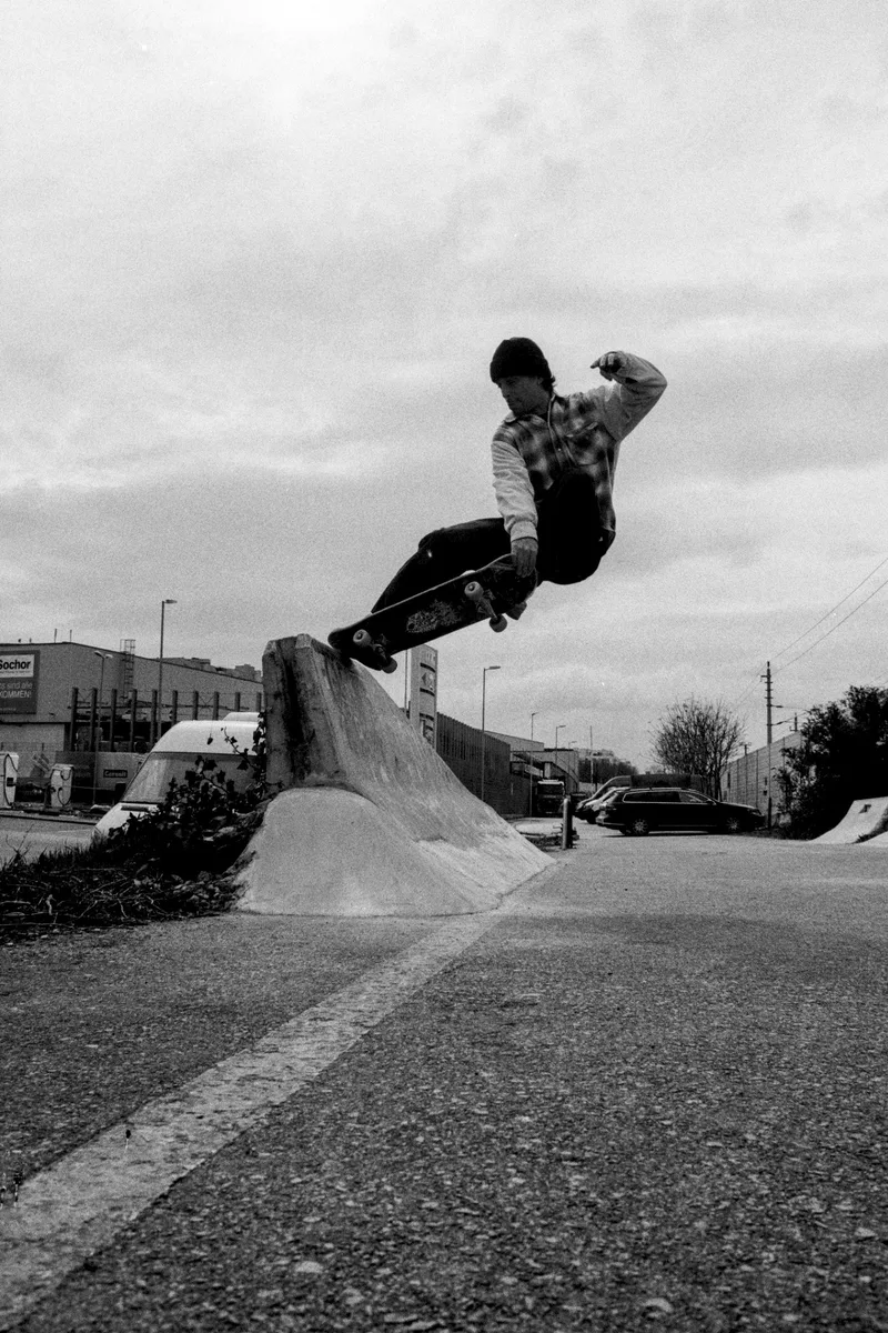 Crailslide shot on Ilford Kentmere Pan 400 with a Minolta XD, developed at Home / Self-Developed, by Simon