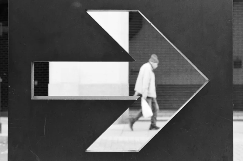 Arrow shot on Ilford HP5 Plus 400 with a Nikon FE 2, developed at London Film Lab, by Tom Page
