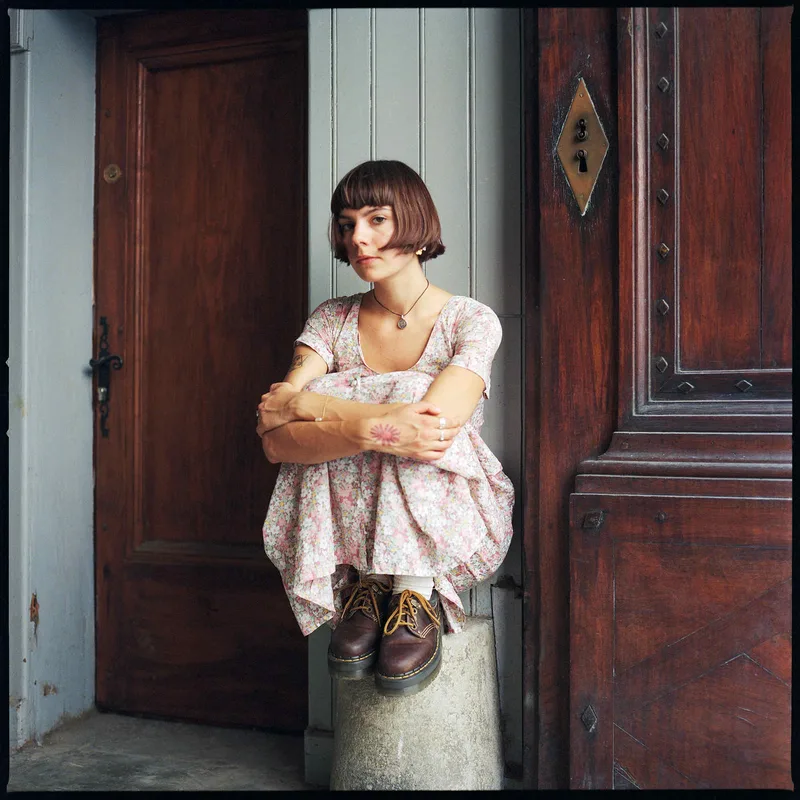 Chloé shot on Lomography CN 800 with a Hasselblad 503CX, developed at Photon, by Mehdi