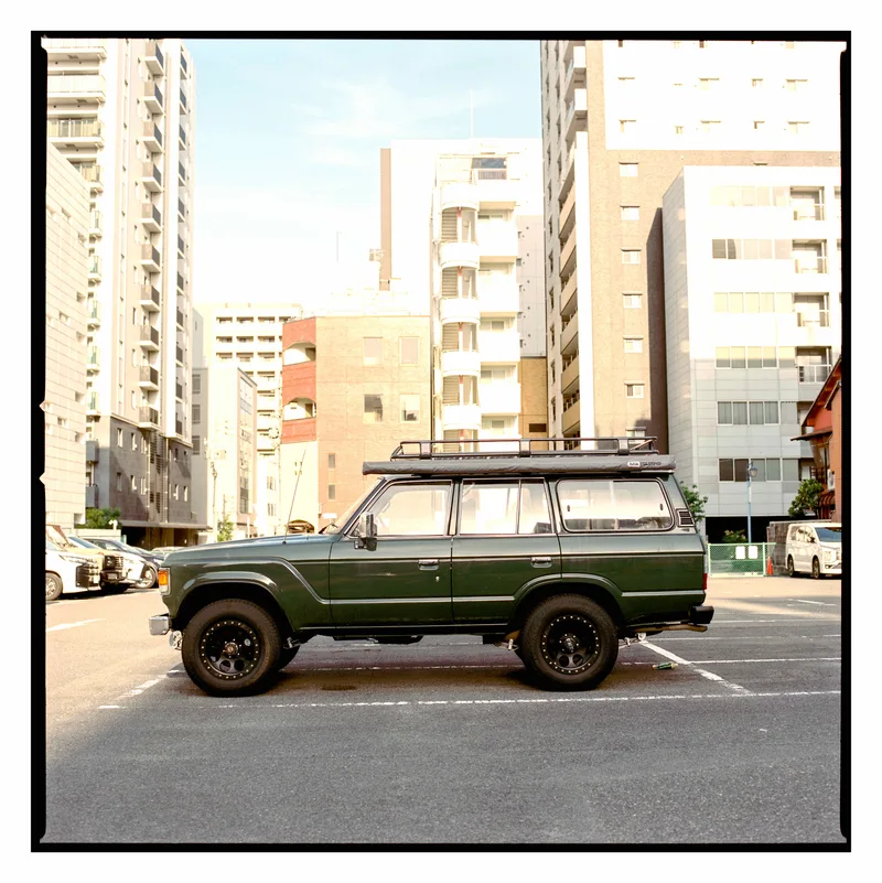 Land Cruiser shot on Kodak Portra 400 with a Hasselblad 203FE, developed at Fotoexpress, by Marc
