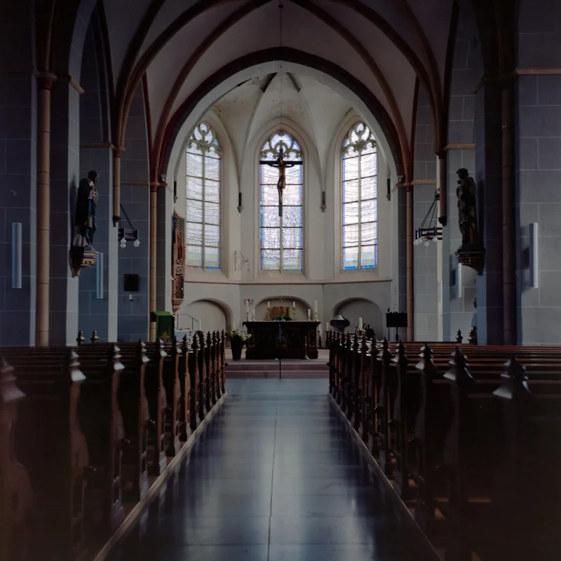 Church shot on Kodak Portra 160 with a Seagull 4A, developed at Foto Verweij, by Sander
