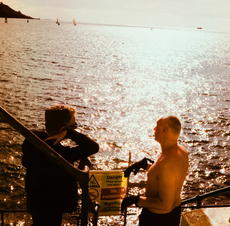 Seaside Chatter shot on Harman Phoenix 200 with a Rolleicord Va, developed at Sopher Photographic, by Analogue Evelyn