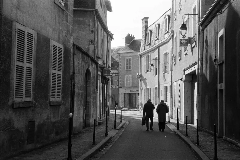 Film photo shot on Rollei RPX 400 with a Rollei Prego90, developed at Les Photos du Faubourg, by Catalina