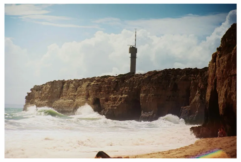 Waves shot on Kodak Ektar 100 with a Canon FTb QL, by Federico Rossetto