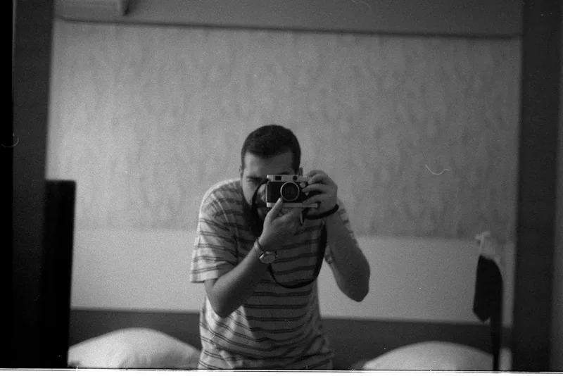 Self-portrait shot on Foma Fomapan 400 Action with a Canon VI-T, developed at Home / Self-Developed, by Ștefan Cheșu