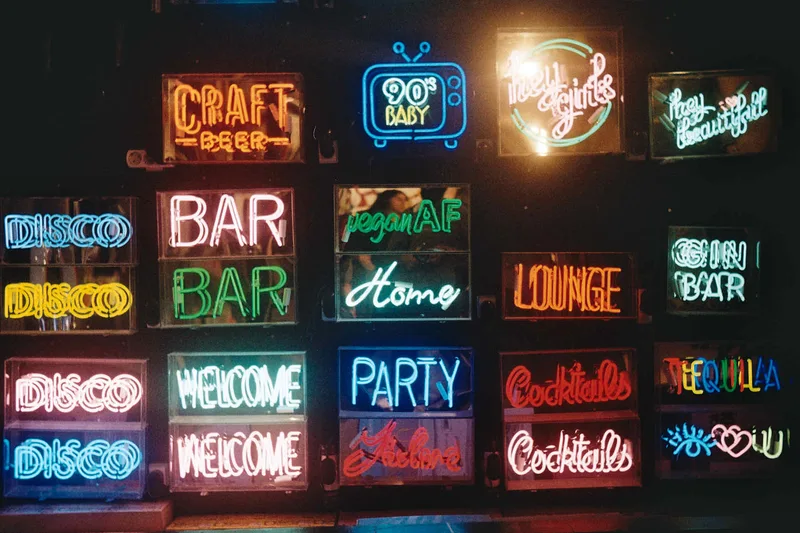 Neons shot on Kodak Gold 200 with a Zeiss Ikon Icarex 35S, by Gab