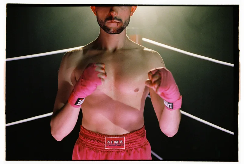 Alma shot on Cinestill 800T with a Canon 1N, developed at Carmencita Lisboa, by Samuel Ferreira