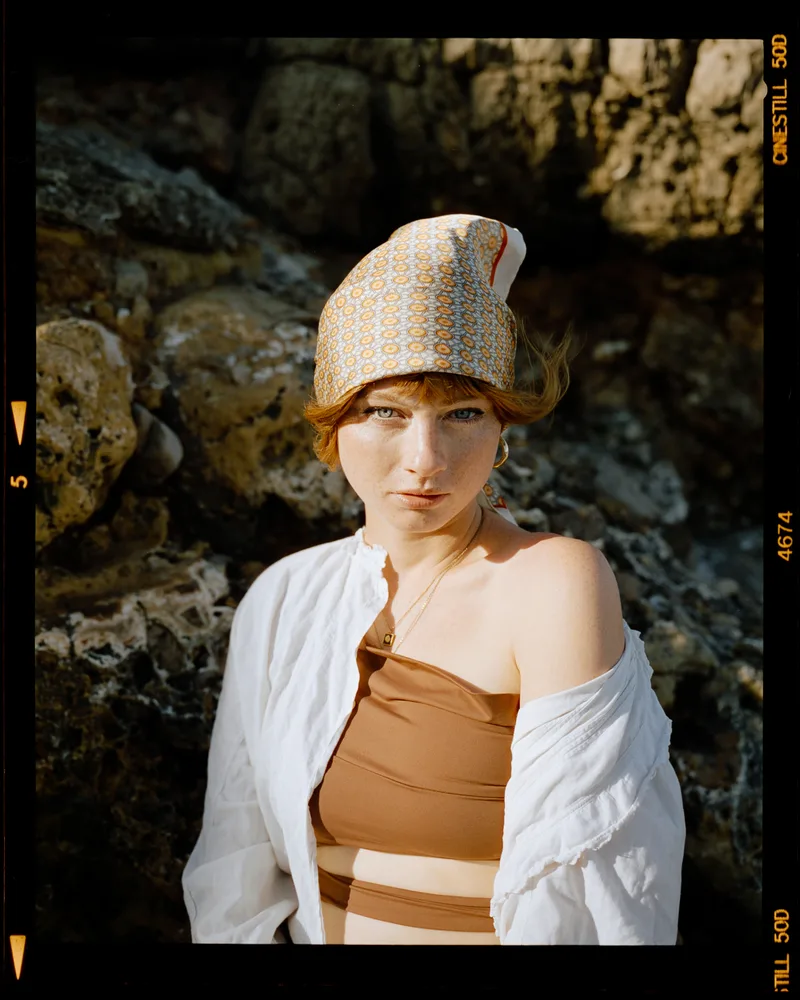 Sarah-Julie shot on Cinestill 50D with a Mamiya 7II, developed at viertel vor 8, by kayserlich