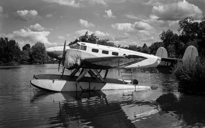 Beechcraft Model 18 shot on Ilford HP5 Plus 400 with a Voigtländer Bessa, by DiBel