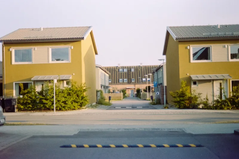 1st reel, 6/6 shot on Kodak Portra 400 with a Nikon FG-20, by Jerker Knape Sini