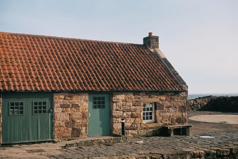 Winter sun in Pittenweem shot on Film Washi Washi X with a Leica III, developed at Gulabi, by Oddeye Photography