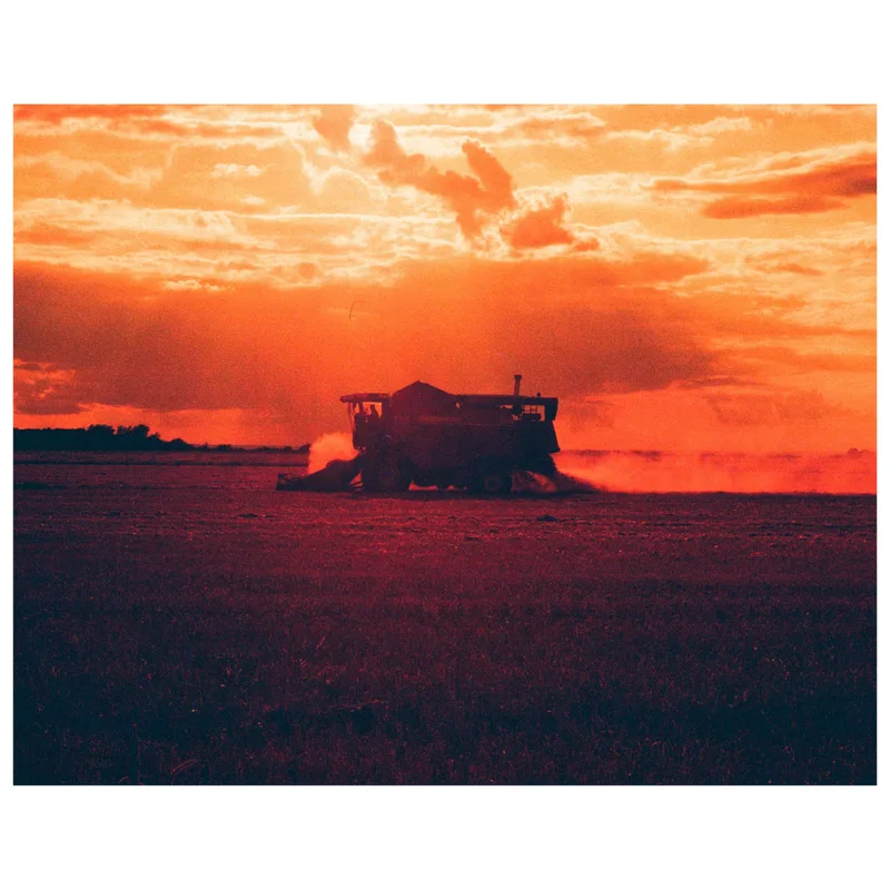 Harvesting shot on Kodak UltraMax 400 with a Pentax MX, developed at Perspektiva, by artyomhjk
