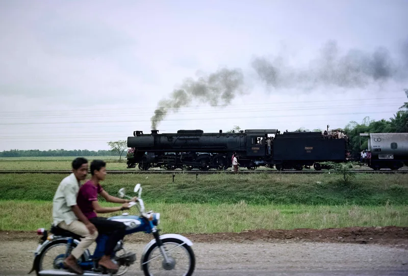Java, 1975. shot on Kodak ColorPlus 200 with a Nikon NikkormatEL, developed at Home / Self-Developed, by Fons Rademakers