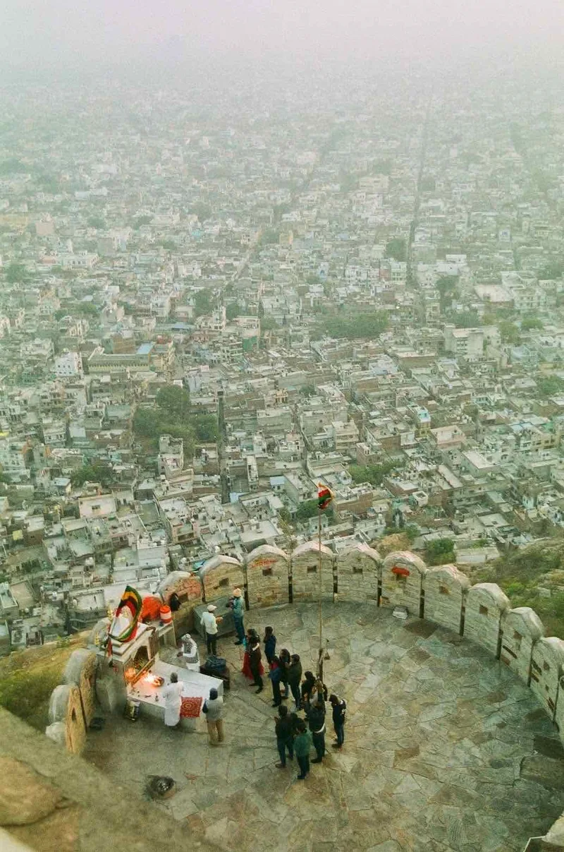 Jaipur shot on Fujifilm Superia 200 with a Canon A-1, developed at Nation Photo, by Tim