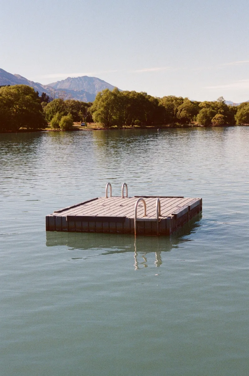 Pontoon shot on Kodak UltraMax 400 with a Minolta Alpha 507si, developed at Hutt Street Photos, by Fox