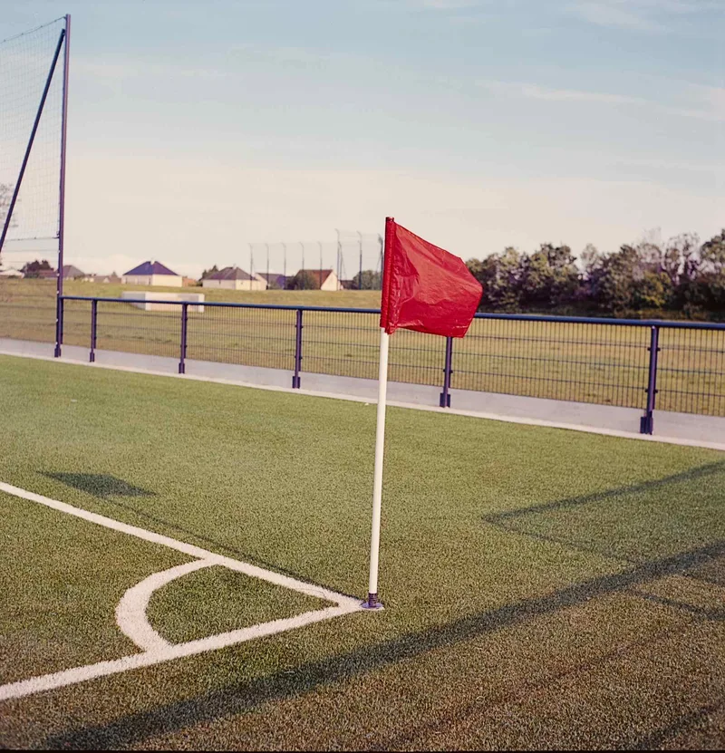 Corner shot on Kodak Portra 160 with a Yashica Mat 124G, developed at Photo Labo, by Cheikh