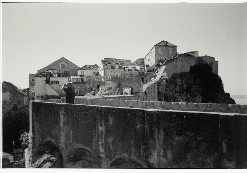 walk on the city walls, dubrovnik shot on Ilford HP5 Plus 400 with a Konica Hexar AF, developed at Safelight, by Andrew