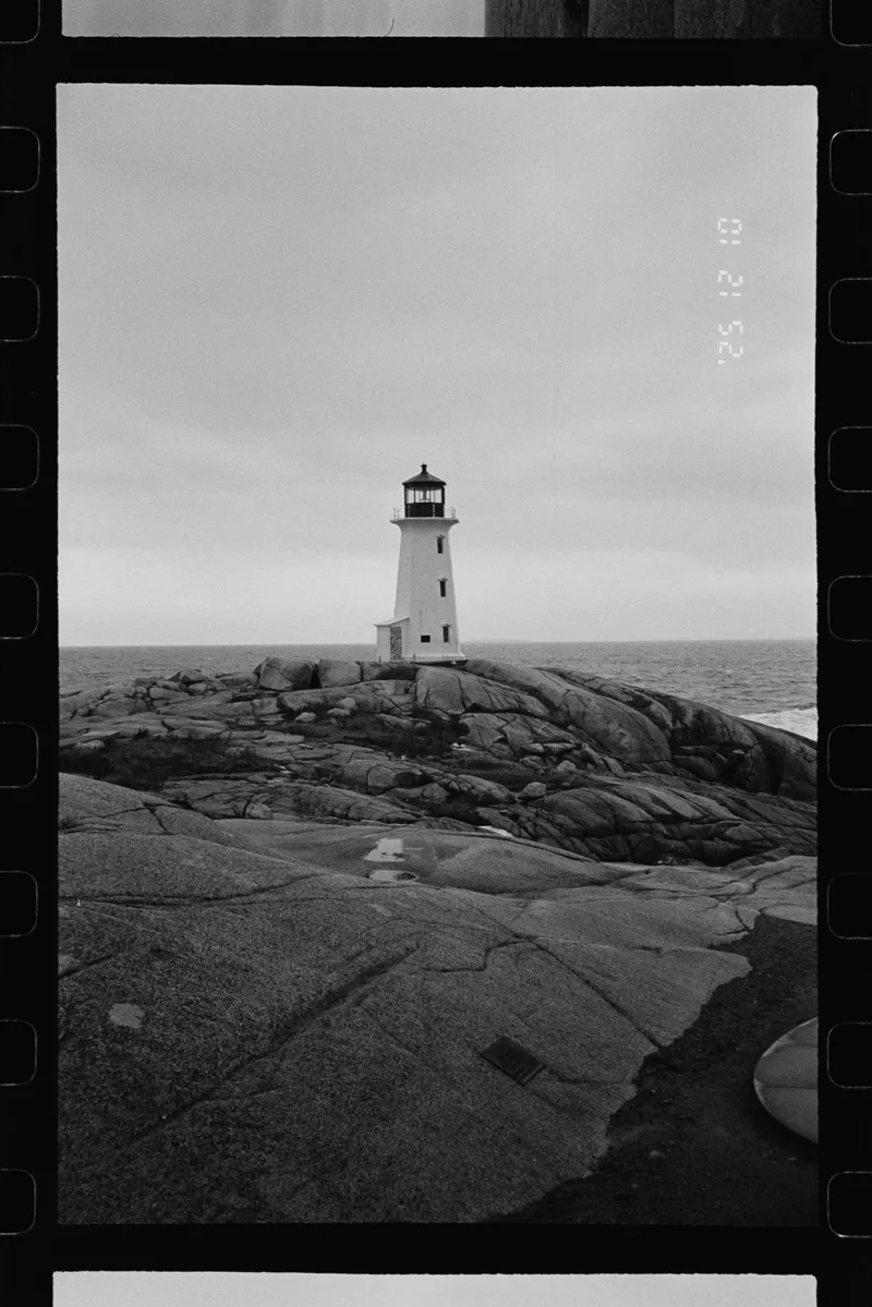 Neighbourhood landmark shot on Kodak 400TX with a Olympus InfinityZoom80, by Emily