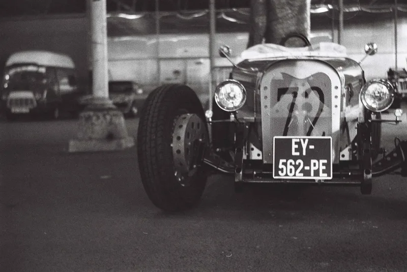 Old engine shot on Ilford HP5 Plus 400 with a Beirette VSN, by Gab