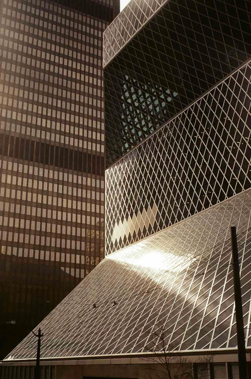 Film photo shot on Kodak ColorPlus 200 with a Lomo Smena 8M, by Magdalena