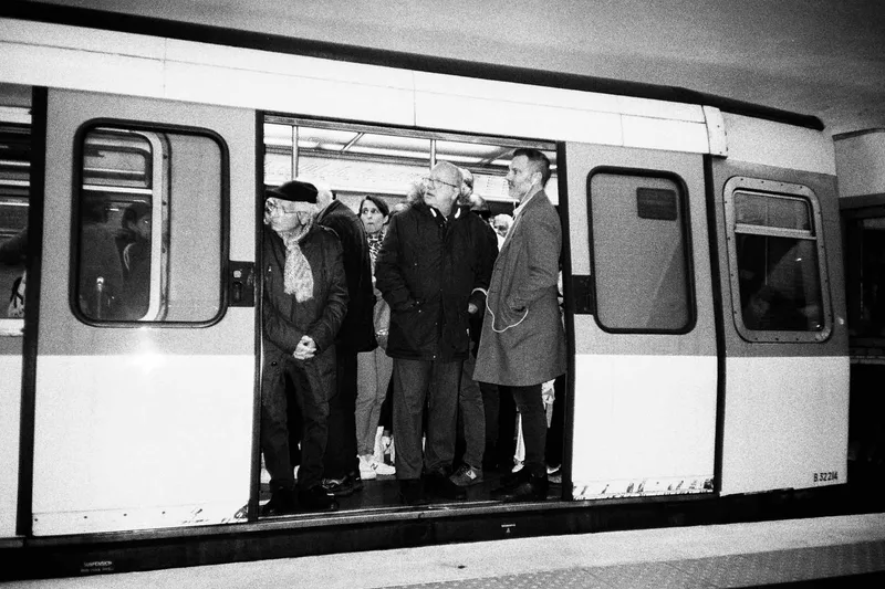 wtf is going on?! shot on Kodak Tri-X 400 with a Leica CL, by neil
