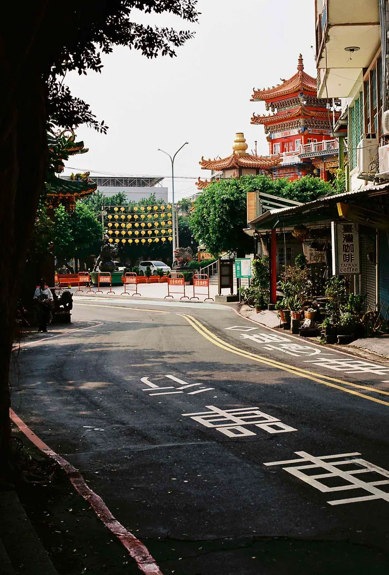 Liantan Rd, Zuoying District shot on Kodak Portra 400 with a Canon AE-1, developed at Austin Camera, by Jeremy Cantu