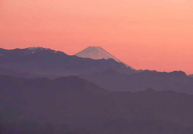 Fuji-san shot on Fujifilm Velvia 100 with a Nikon F5, developed at Bic Camera Shinjuku, by Bruno van de Voorde