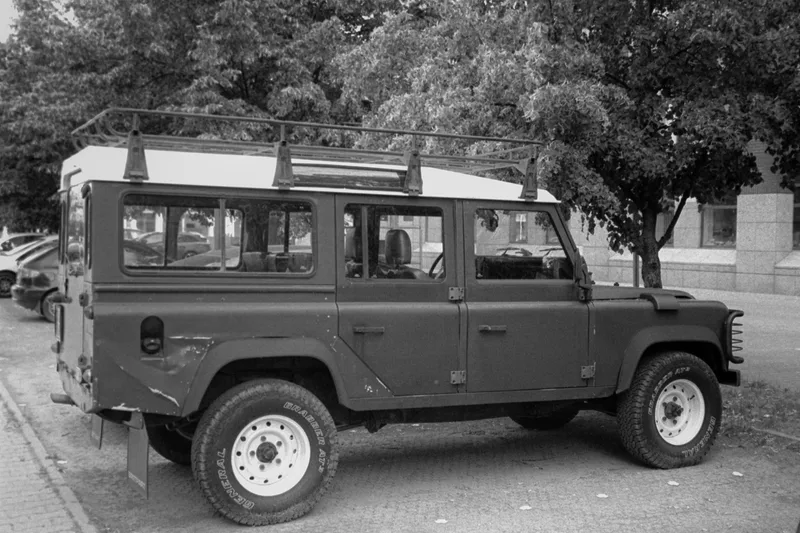 Land Rover shot on Ilford Kentmere Pan 400 with a Canon EOS 3000V, developed at Home / Self-Developed, by Endre