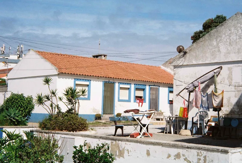 ericeira shot on Kodak UltraMax 400 with a Minolta Riva Zoom 70W, by phine