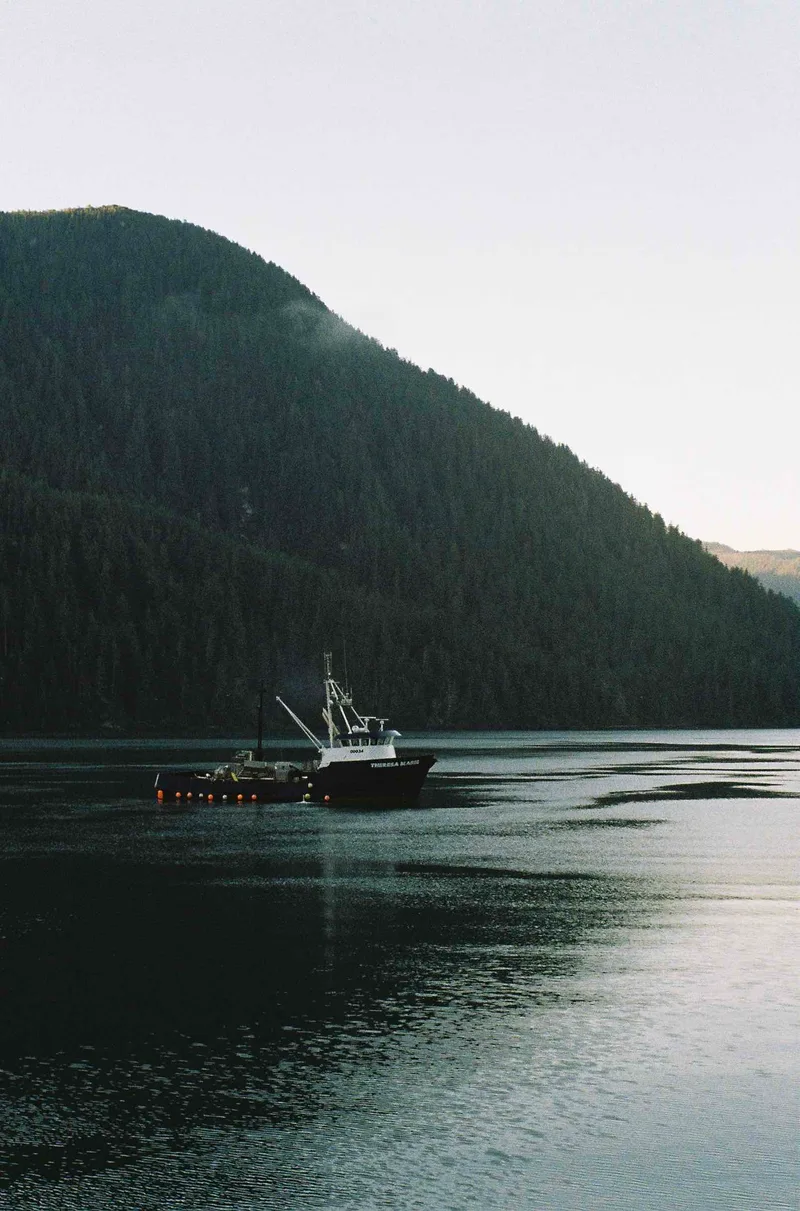 Boat shot on Kodak Gold 200 with a Olympus Pen FV, developed at The FotoShoppe, by Danny