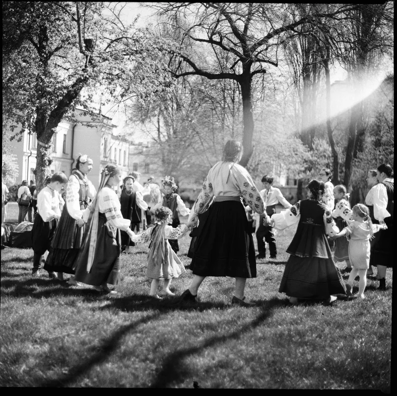 Easter dance shot on Rollei Retro 80S with a Kiev 88CM, by Andrew