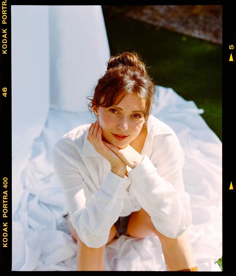 Like a memory shot on Kodak Portra 400 with a Pentax 67, developed at Home / Self-Developed, by Robert Luxun