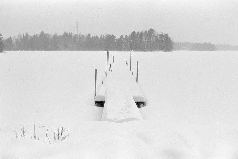 Beach vibes 2602 shot on Film Washi Film Washi F with a Nikon F5, developed at Home / Self-Developed, by Jussi