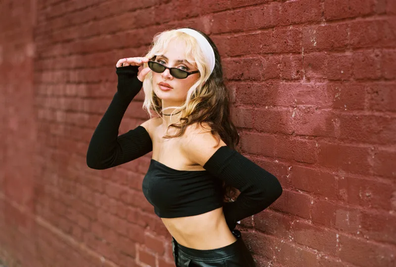 Styling in Ybor shot on Kodak Portra 160 with a Minolta SRT-102, developed at Coastal Film Lab, by timbutt2