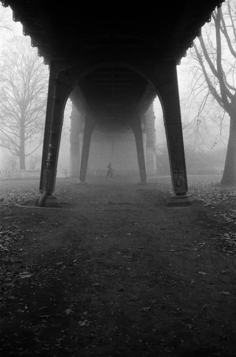 The last runner shot on Ilford Kentmere Pan 400 with a Leica M4-P, developed at Spieker Film Lab, by Simon Reindl