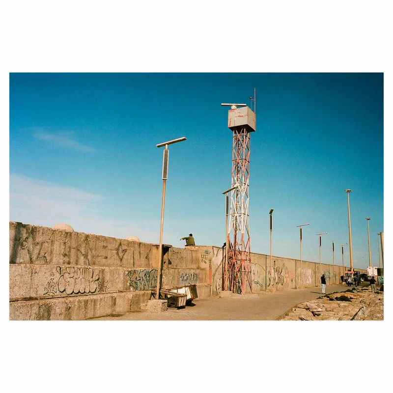 Film photo shot on Kodak Portra 400 with a Leica M6 TTL, developed at L’Atelier Publimod, by Oh Jim !