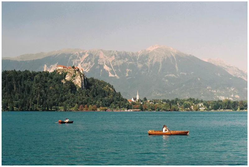 Film photo shot on Fujifilm Superia X-TRA 400 with a Pentax Spotmatic SP, developed at Sviluppo Rullino, by Leonardo