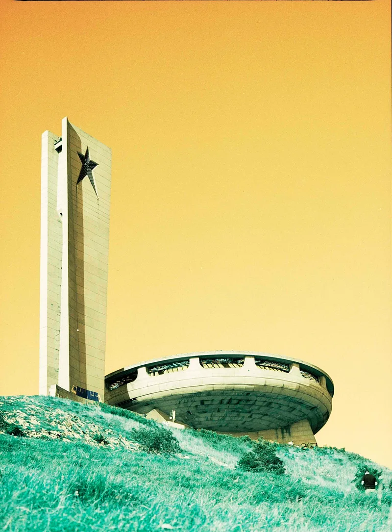 Atterrissage shot on Lomography LomoChrome Turquoise 100 with a Pentax 645, by И{