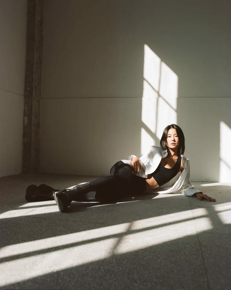Shadows shot on Kodak Portra 160 with a Mamiya RZ67 Pro II D, developed at Film Park, by The Herrmann