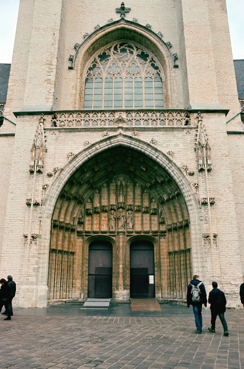 Saint Bavo’s Cathedral shot on Kodak Ektar 100 with a Minolta SR-T Super, developed at FilmFotoStore, by Soumyaroop Chatterjee