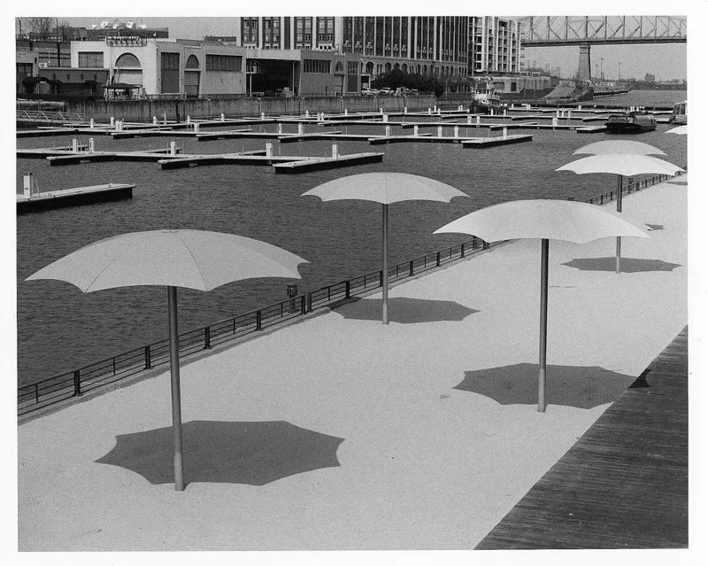 Urban beach Montréal shot on Ilford FP4 125 with a Olympus OM-2, developed at Home / Self-Developed, by Luc Béliveau