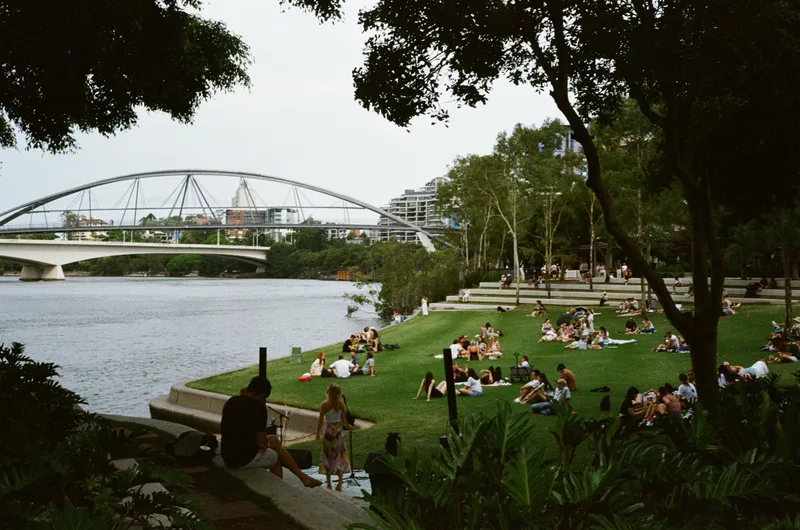 /// Afternoon shot on Fujifilm 400 with a Olympus 35SP, developed at Irohas Photo Sydney, by Neal