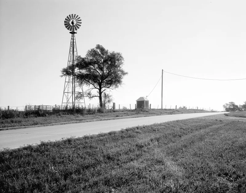 Country Road shot on Ilford FP4 Plus 125 with a Graphlex CrownGraphic, developed at Home / Self-Developed, by Bryan