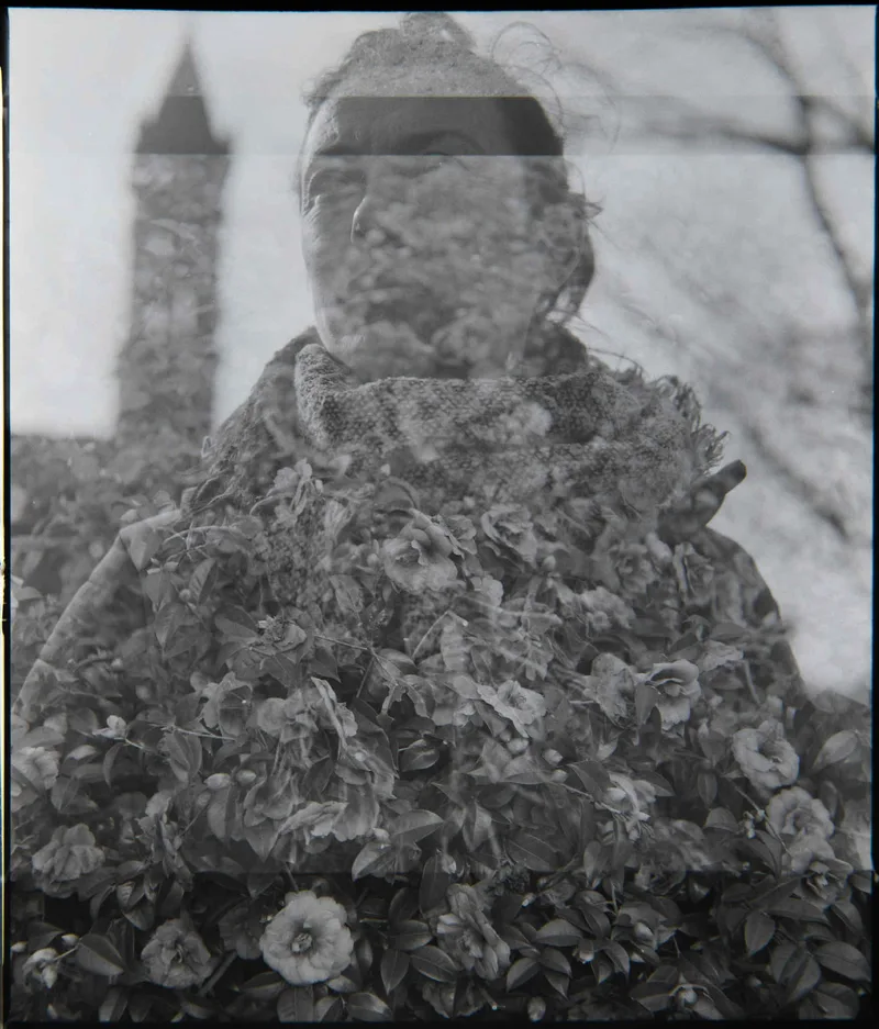Johanne aime les fleurs shot on Ilford PanF Plus 50 with a Mamiya C220, developed at L'Atelier Argentique, by Analogue Resistance