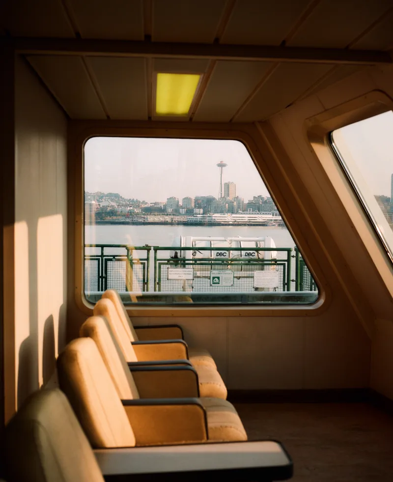 Film photo shot on Fujifilm Pro 400H with a Mamiya 7II, developed at Panda Lab, by Marcus