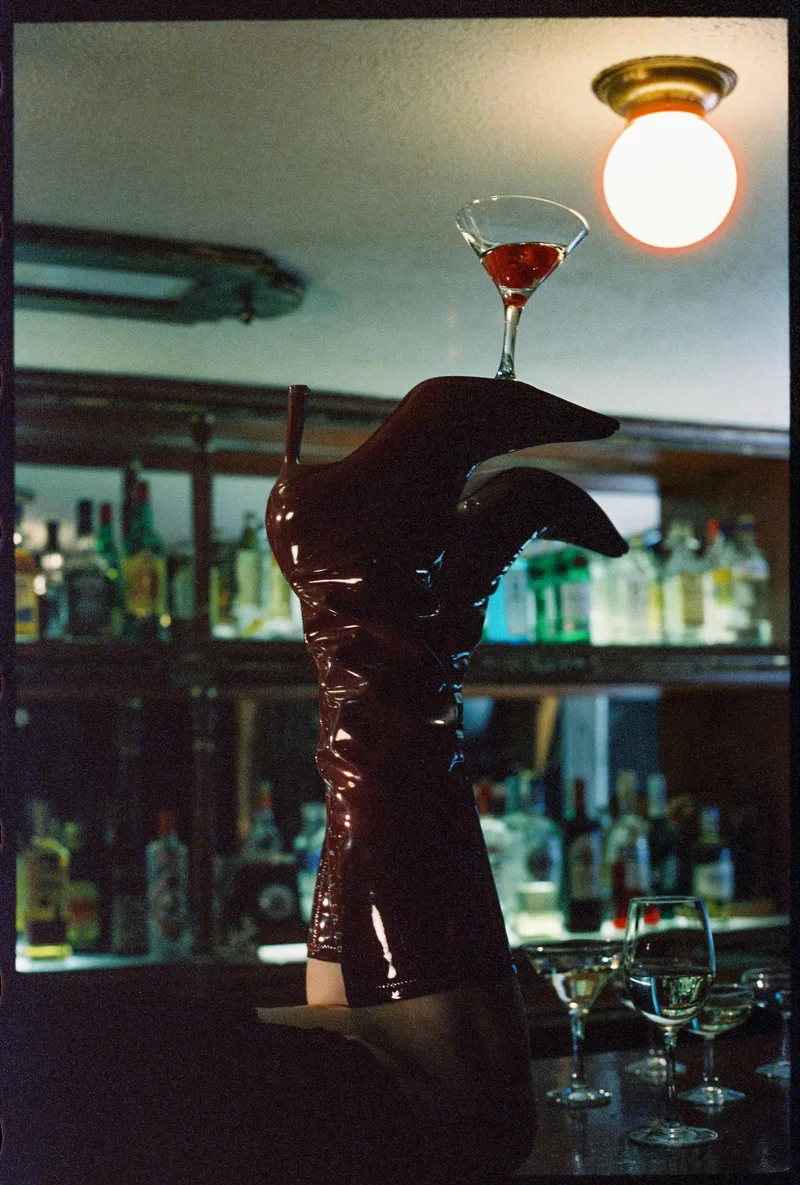 Film photo shot on Candido Collective Candido800 with a Canon Eos30, by Rebecabalas_