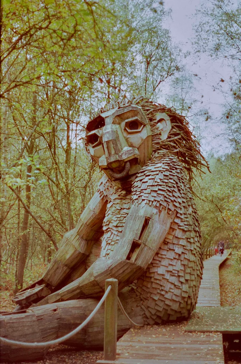 bordel belge shot on 1hundredfilm 4hundred with a Fujica AZ-1, by Eve