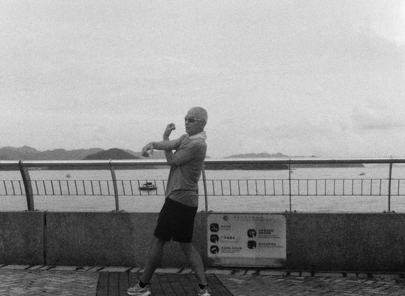 exercising shot on Ilford Delta 3200 with a Zenza Bronica ETR, by Ah Don