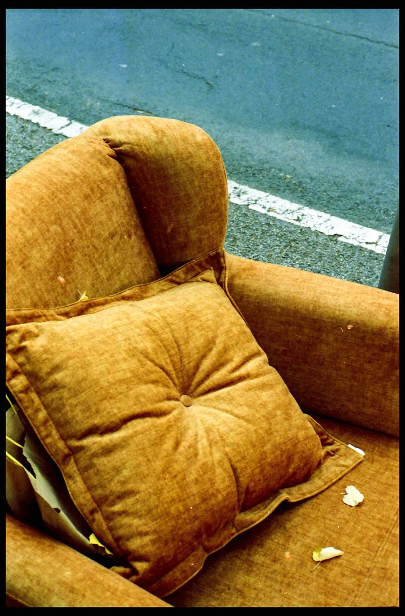 Film photo shot on Flic Film Aurora 800 with a Leica M7, developed at DM Fotoparadies, by Frank
